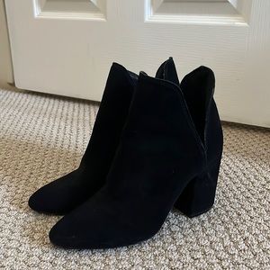 Size 7 - Steve Madden Rookie Booties